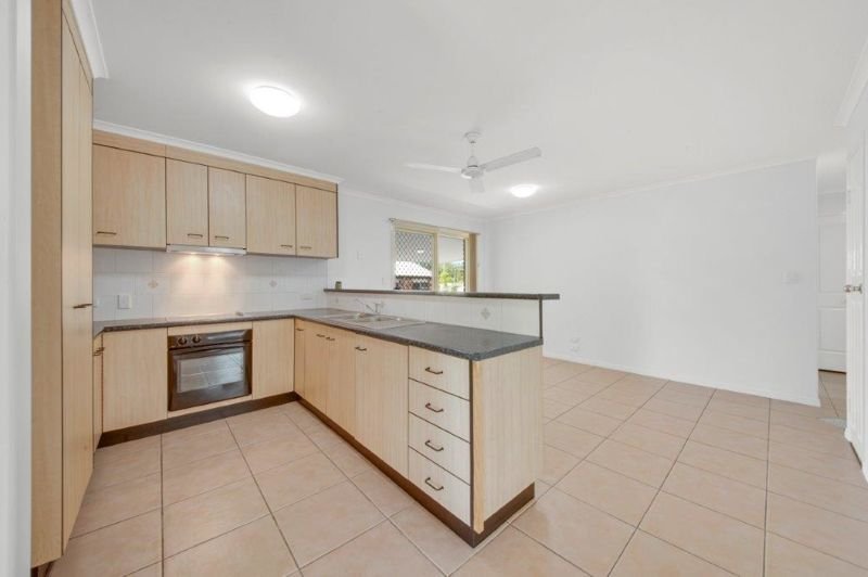 Photo - 63 Emmadale Drive, New Auckland QLD 4680 - Image 11