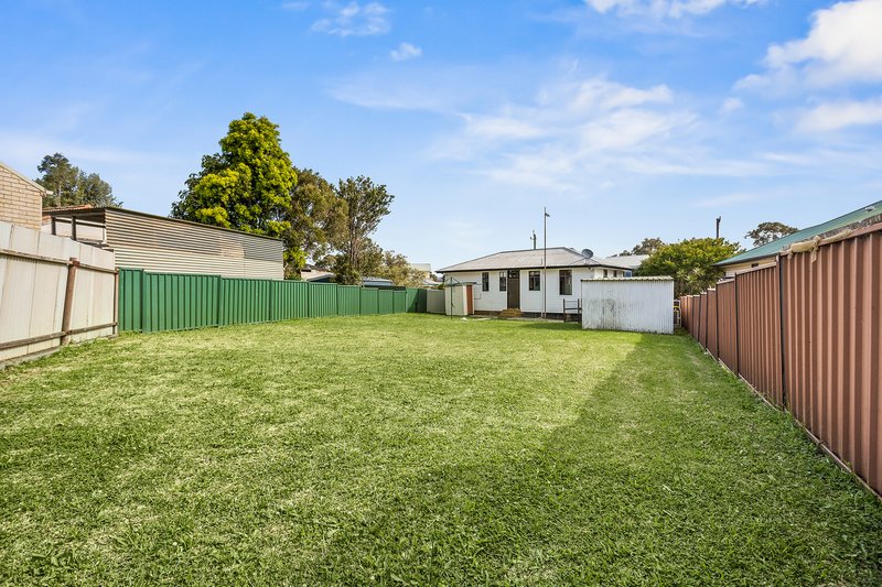 Photo - 63 Essex Street, Berkeley NSW 2506 - Image 2