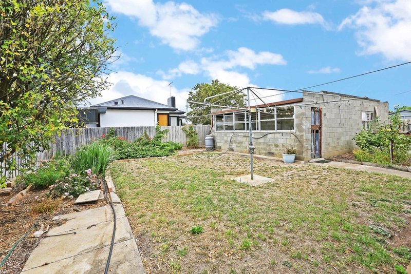 Photo - 63 Forest Road South, Lara VIC 3212 - Image 7