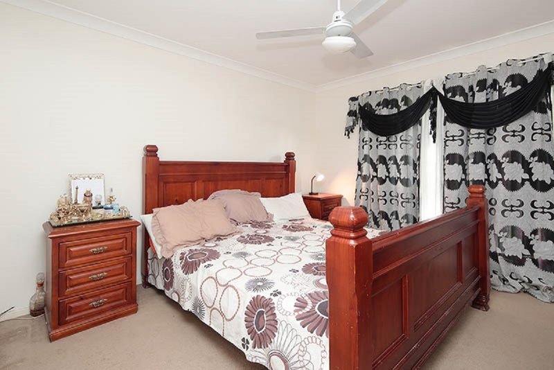 Photo - 63 Formigoni Street, Richlands QLD 4077 - Image 6