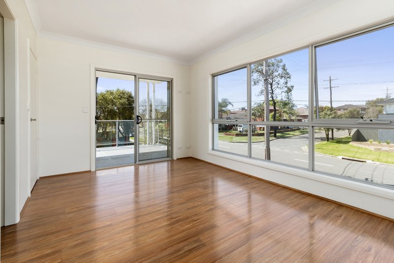 Photo - 63 Gill Avenue, Liverpool NSW 2170 - Image 5