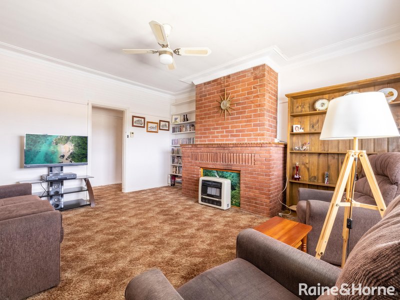 Photo - 63 Gilmour Street, Kelso NSW 2795 - Image 2