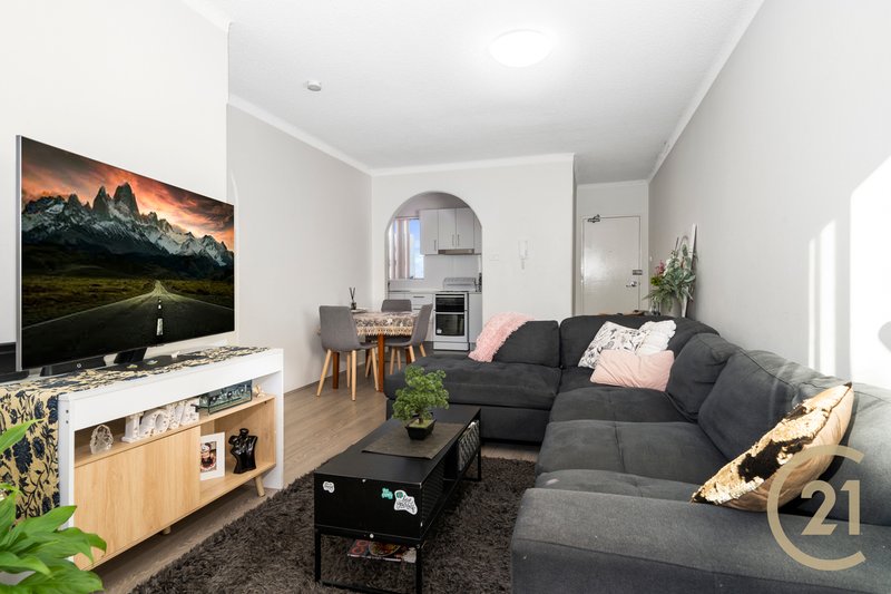 Photo - 6/3 Hart Street, Warwick Farm NSW 2170 - Image 8