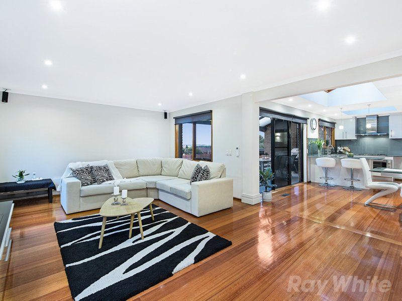 Photo - 63 Haverbrack Drive, Mulgrave VIC 3170 - Image 2