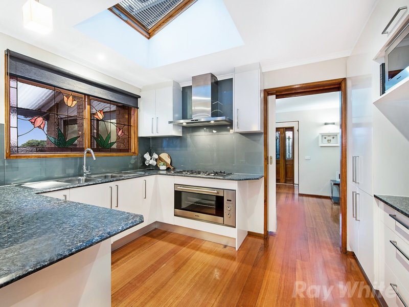 Photo - 63 Haverbrack Drive, Mulgrave VIC 3170 - Image 3