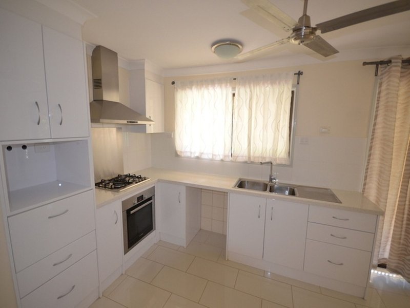 Photo - 63 Hellawell Road, Sunnybank Hills QLD 4109 - Image 3