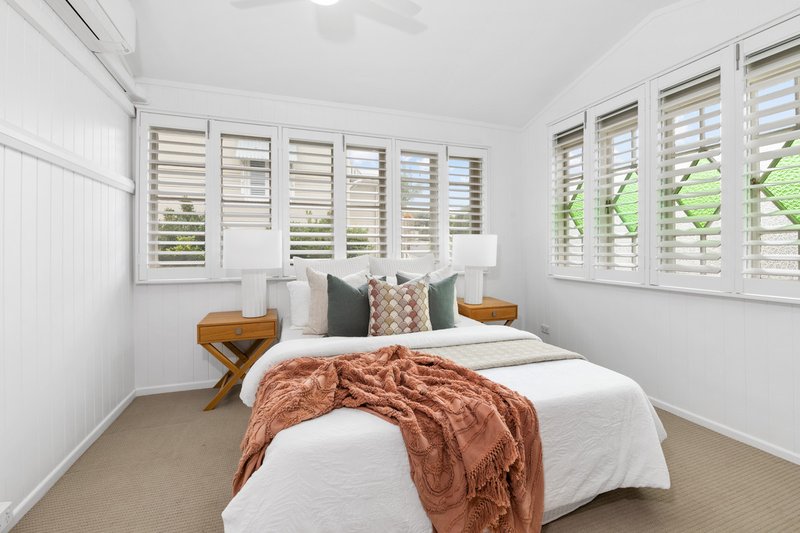 Photo - 63 Henry Street, Greenslopes QLD 4120 - Image 11