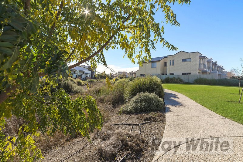 Photo - 63 Hindmarsh Cct , Mawson Lakes SA 5095 - Image 25