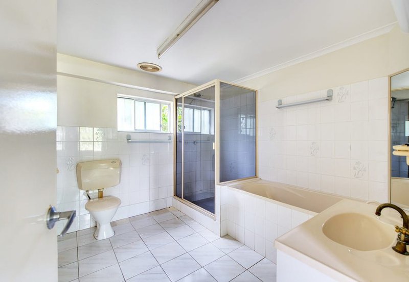 Photo - 63 Julie Road, Ellen Grove QLD 4078 - Image 11