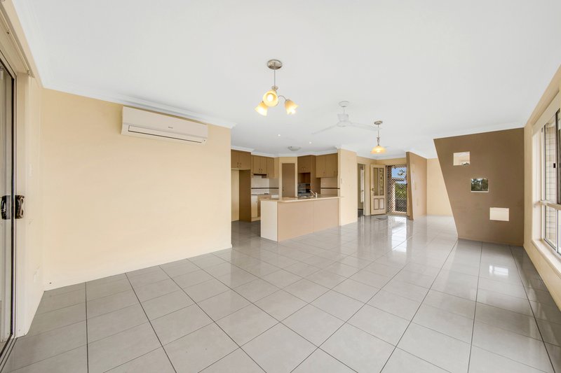 Photo - 63 Keppel Avenue, Clinton QLD 4680 - Image 5