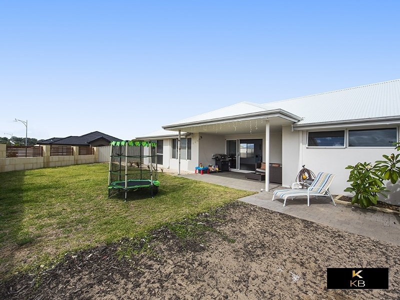 Photo - 63 Kimberley Dr , Secret Harbour WA 6173 - Image 3