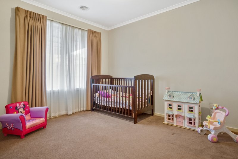 Photo - 63 Lady Penrhyn Drive, Wyndham Vale VIC 3024 - Image 9