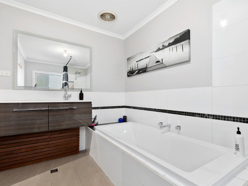 Photo - 63 Livingstone Street, Avenel VIC 3664 - Image 16