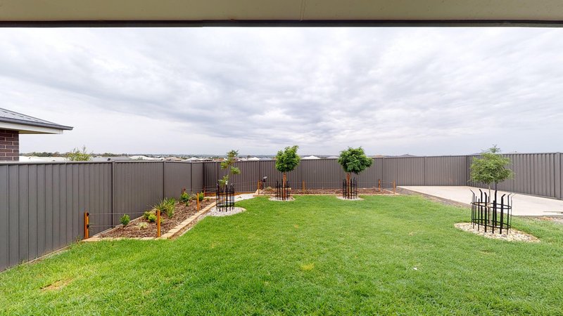 Photo - 63 Magnolia Boulevard, Dubbo NSW 2830 - Image 13