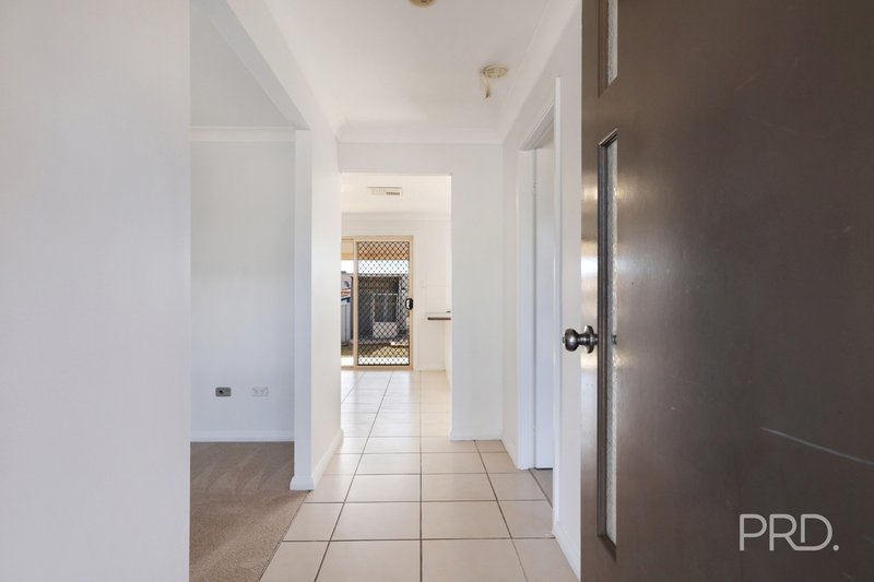 Photo - 63 Manilla Road, Tamworth NSW 2340 - Image 3