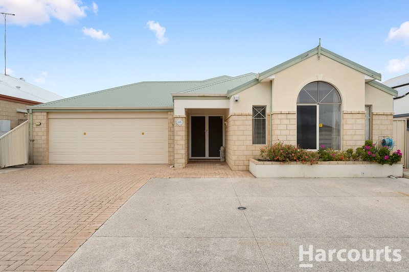 Photo - 63 Mariners Cove Drive, Dudley Park WA 6210 - Image 2