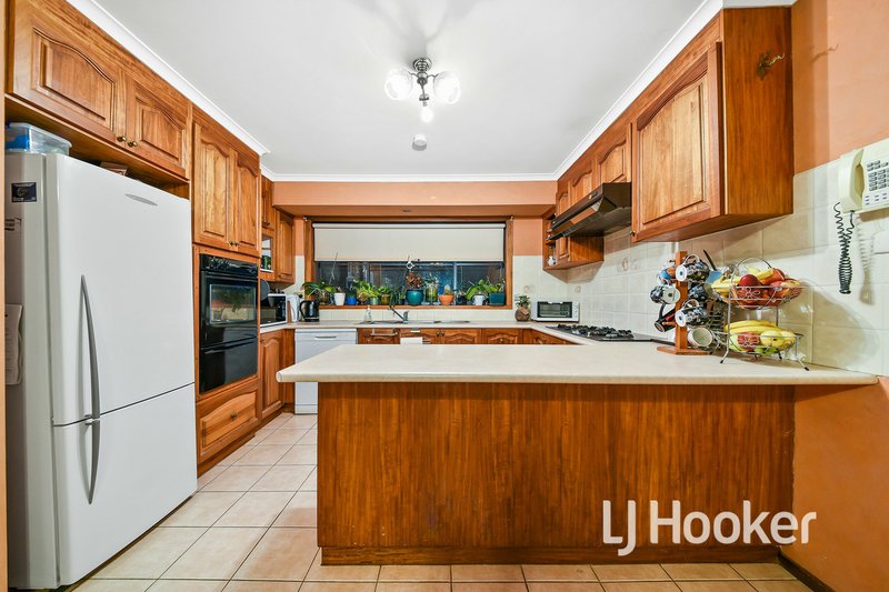 Photo - 63 Marylyn Place, Cranbourne VIC 3977 - Image 4