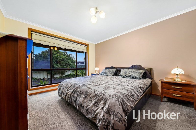 Photo - 63 Marylyn Place, Cranbourne VIC 3977 - Image 6