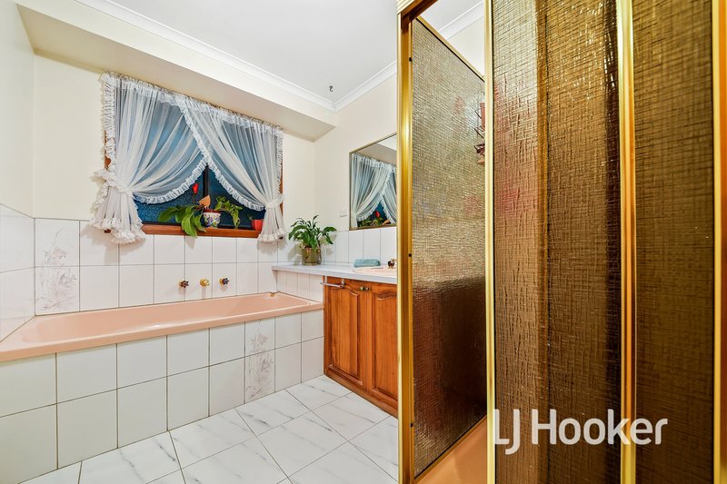 Photo - 63 Marylyn Place, Cranbourne VIC 3977 - Image 10