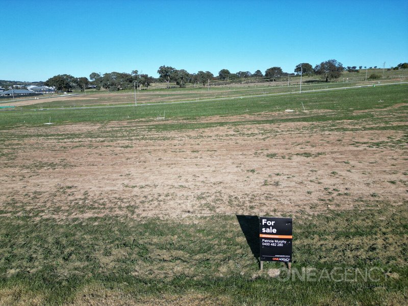 Photo - 63 Matchless Avenue, , Goulburn NSW 2580 - Image 2