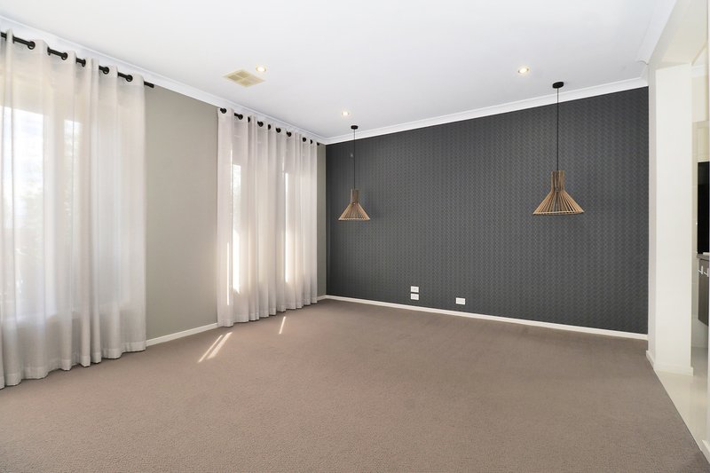 Photo - 63 Maygar Avenue, Wodonga VIC 3690 - Image 7