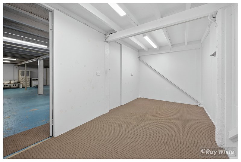 Photo - 63 Menzies Street, Park Avenue QLD 4701 - Image 20