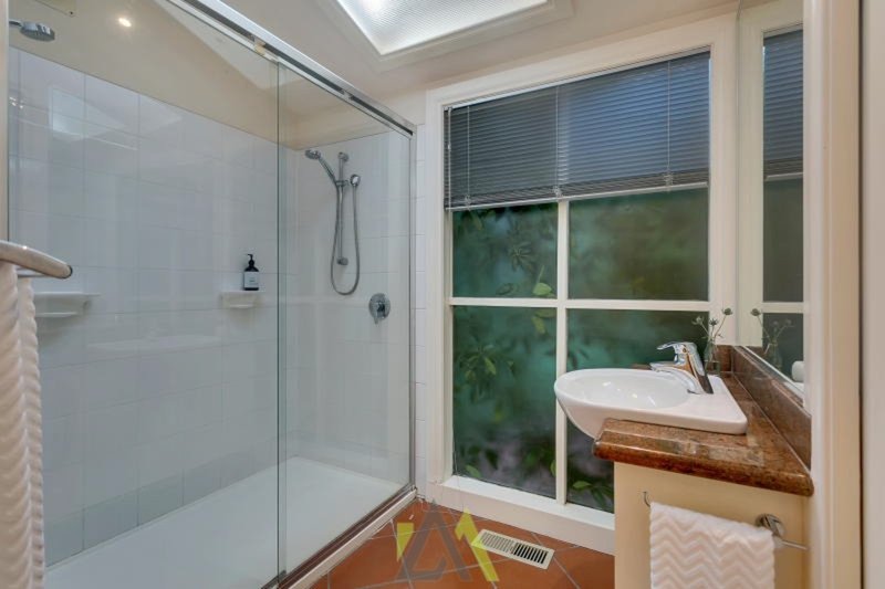 Photo - 63 Millbank Drive, Mount Eliza VIC 3930 - Image 10