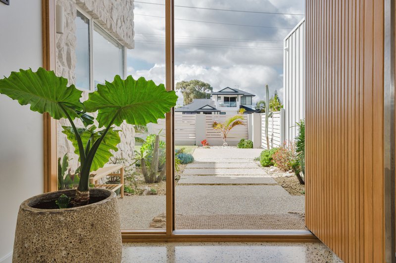 Photo - 63 Murdoch Drive, Singleton WA 6175 - Image 3