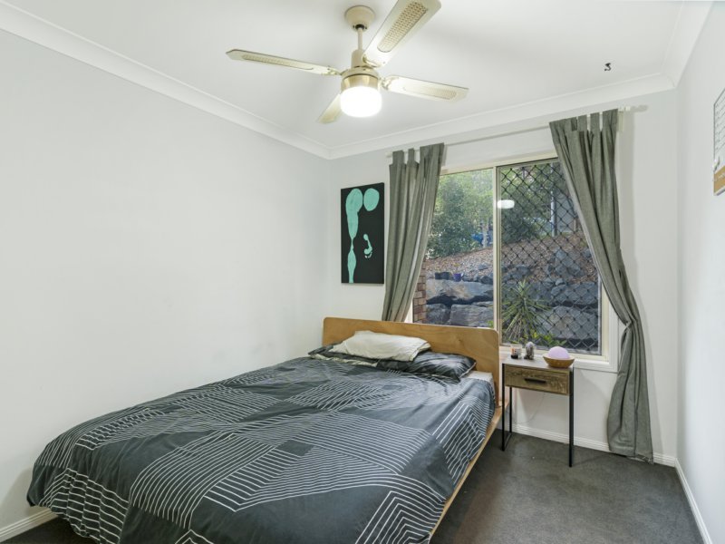 Photo - 63 Paddington Dve , Carrara QLD 4211 - Image 9