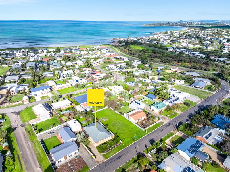 Photo - 63 Padman Crescent, Middleton SA 5213 - Image 6