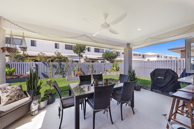 Photo - 63 Palatial Crescent, Griffin QLD 4503 - Image 9