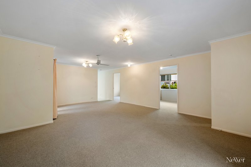 Photo - 63 Parakeet Crescent, Peregian Beach QLD 4573 - Image 6