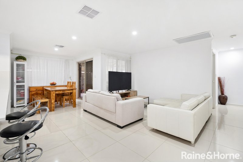 Photo - 63 Parkway Circuit, Parafield Gardens SA 5107 - Image 8