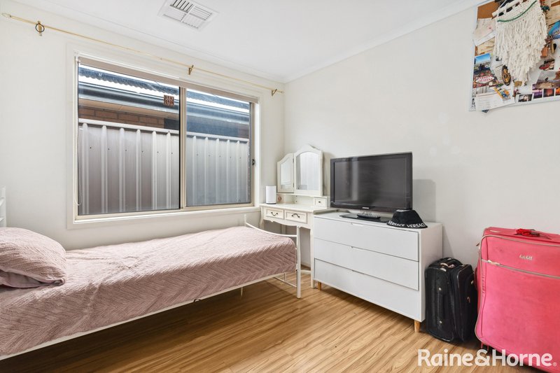 Photo - 63 Parkway Circuit, Parafield Gardens SA 5107 - Image 13