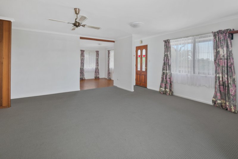 Photo - 63 Pinewood Street, Capalaba QLD 4157 - Image 2