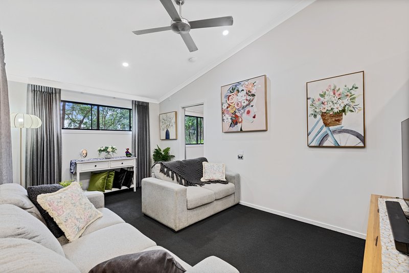 Photo - 63 Ratcliffe Road, Hunchy QLD 4555 - Image 6