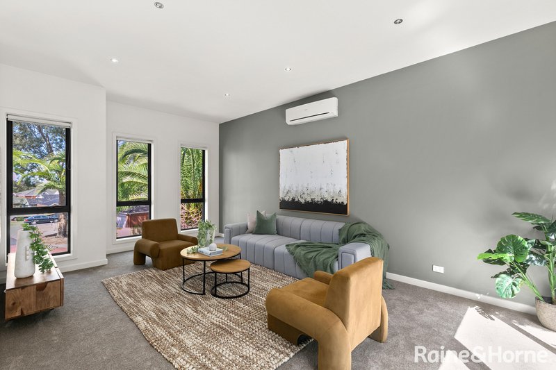 Photo - 63 Ravenhill Boulevard, Roxburgh Park VIC 3064 - Image 4