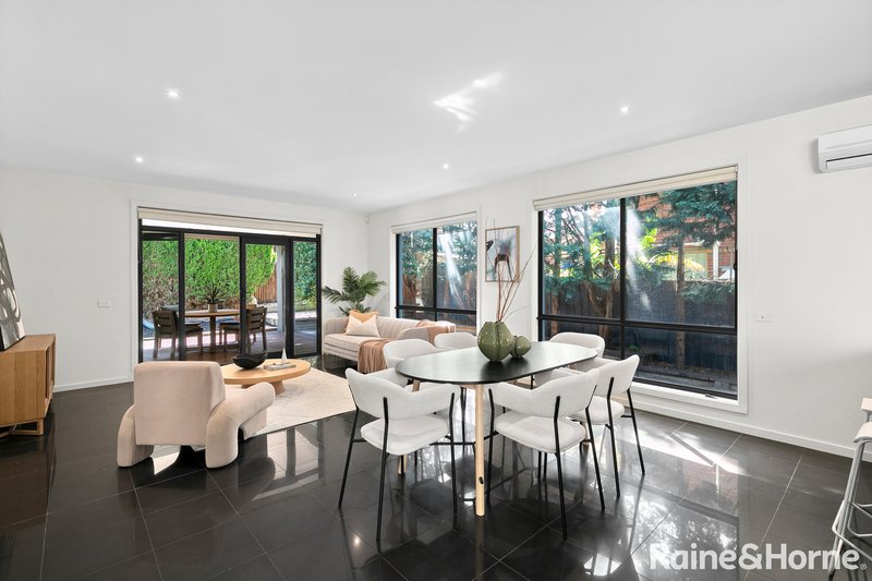 Photo - 63 Ravenhill Boulevard, Roxburgh Park VIC 3064 - Image 9