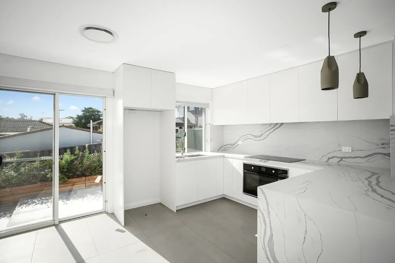 Photo - 63 Roberta Street, Greystanes NSW 2145 - Image 11