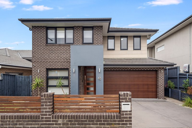 63 Rowe Drive, Potts Hill NSW 2143