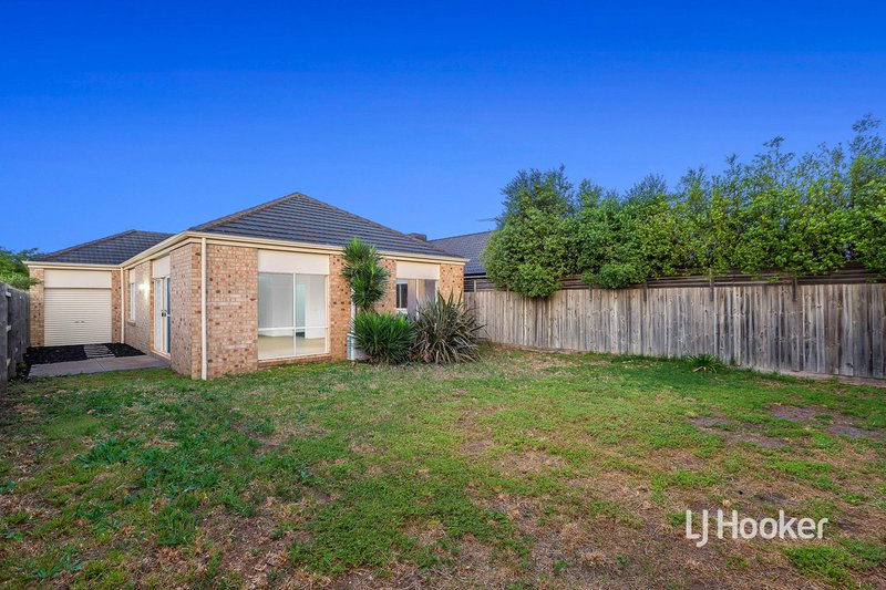 Photo - 63 Rowland Drive, Point Cook VIC 3030 - Image 12