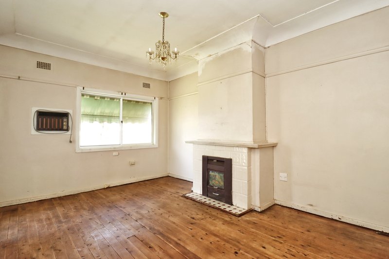 Photo - 63 Ryall Street, Canowindra NSW 2804 - Image 3