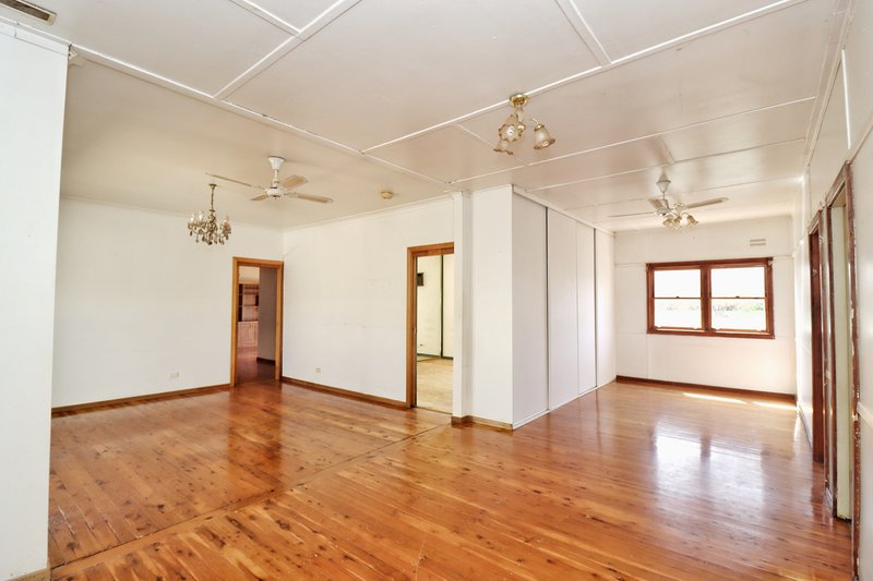 Photo - 63 Ryall Street, Canowindra NSW 2804 - Image 4