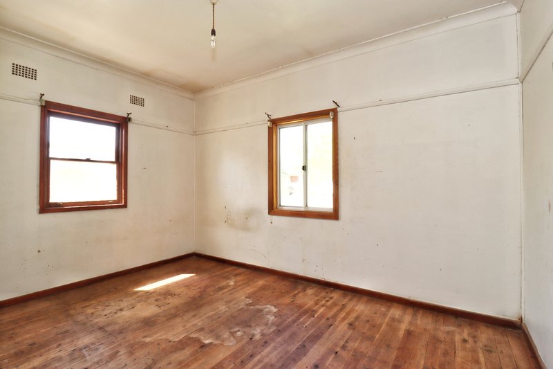 Photo - 63 Ryall Street, Canowindra NSW 2804 - Image 6