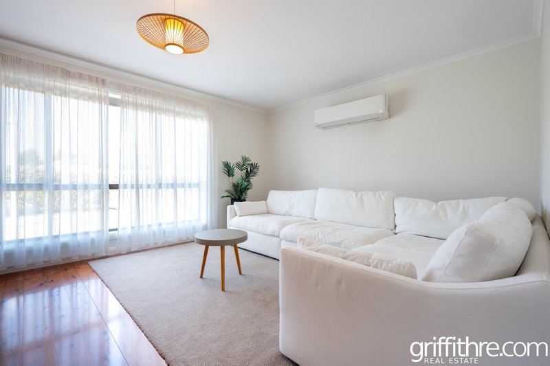 Photo - 63 School Street, Hanwood NSW 2680 - Image 5