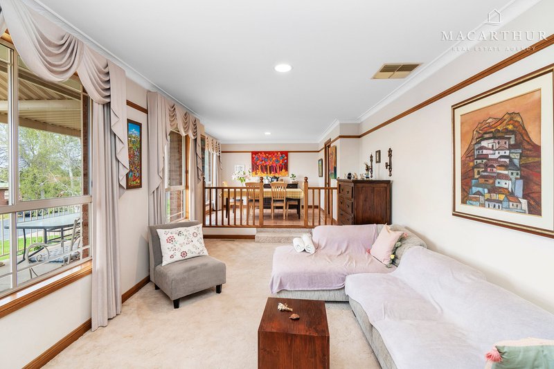 Photo - 63 Simkin Crescent, Kooringal NSW 2650 - Image 3