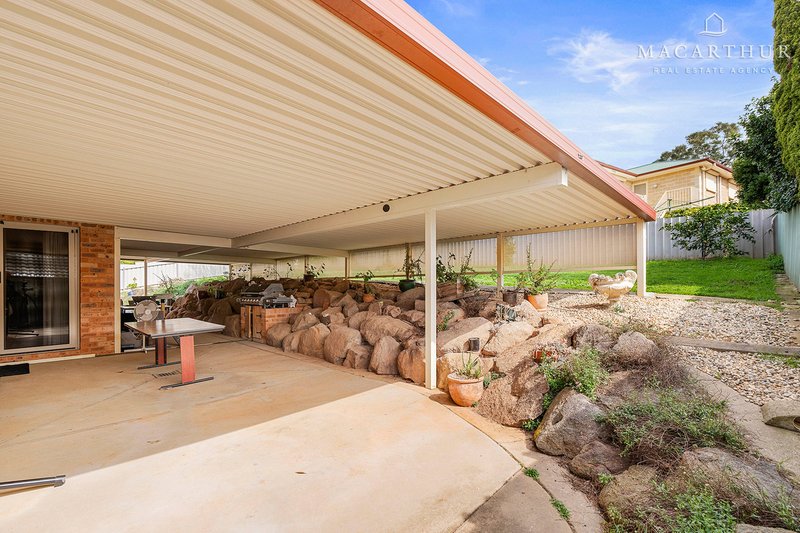 Photo - 63 Simkin Crescent, Kooringal NSW 2650 - Image 4