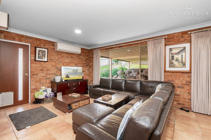 Photo - 63 Simkin Crescent, Kooringal NSW 2650 - Image 8