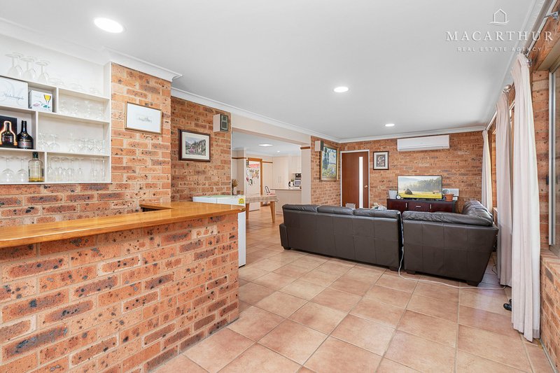 Photo - 63 Simkin Crescent, Kooringal NSW 2650 - Image 9