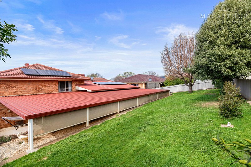 Photo - 63 Simkin Crescent, Kooringal NSW 2650 - Image 17